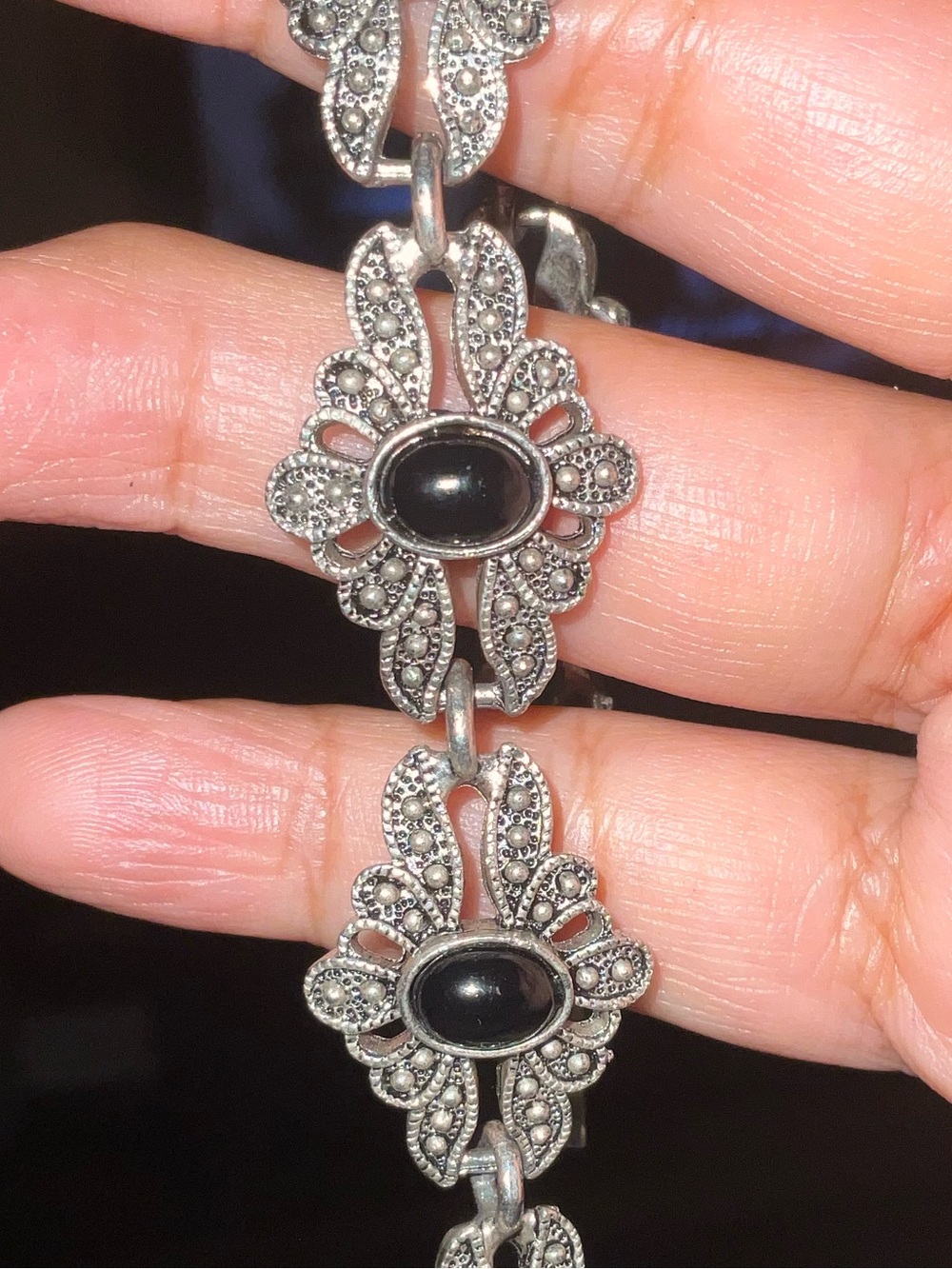 Gorgeous Vintage-Inspired Black Agate Stone Floral Link Bracelet